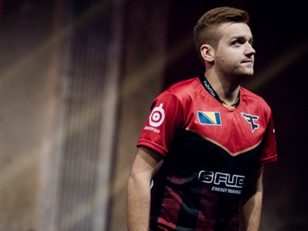 LCK宣布在LCK杯上测试教练通讯功能