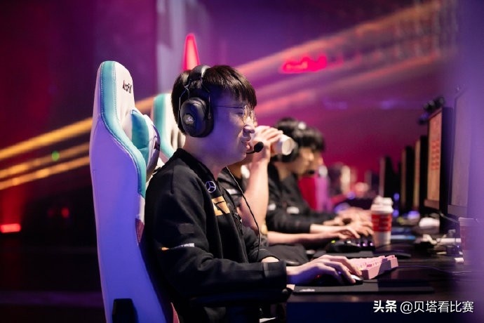 【前瞻】2025LPL春季赛季后赛FPX vs EDG，谁能赢下胜者组决赛直通武汉？